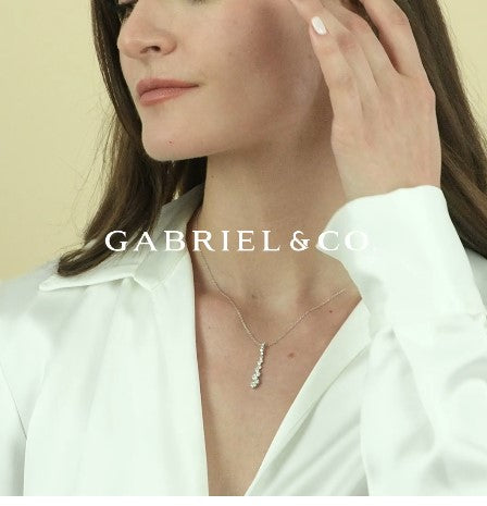 14K White Gold Linear Diamond Cluster Pendant Necklace