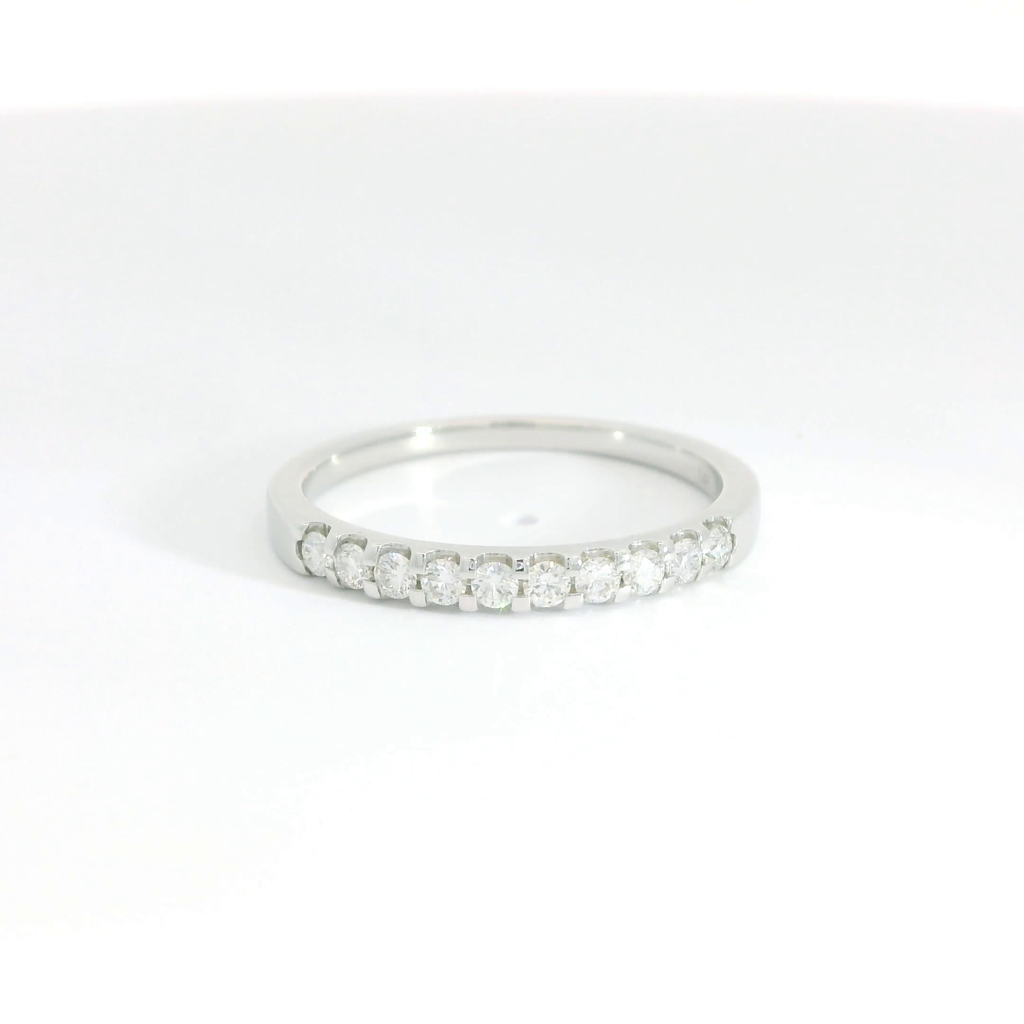 14K White Gold Shared Prong Diamond Band