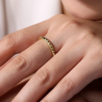 14K Yellow Gold Pyramid Stackable Band