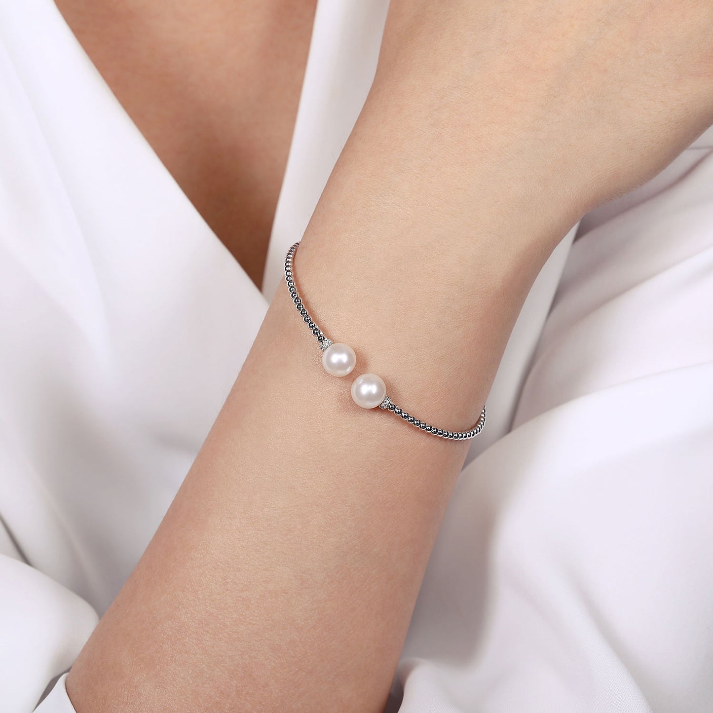 14K Gold Bujukan Diamond and Pearl Split Bangle